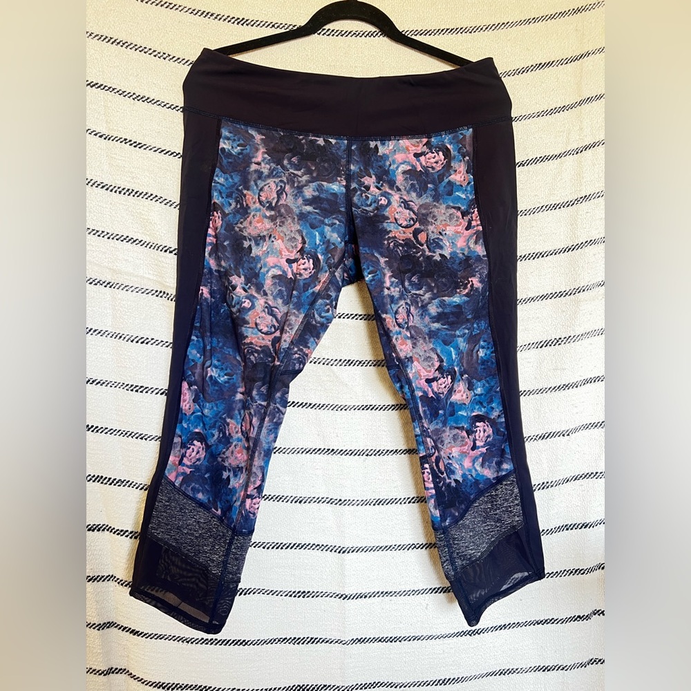 Lululemon blue floral 3/4 leggings with sheer